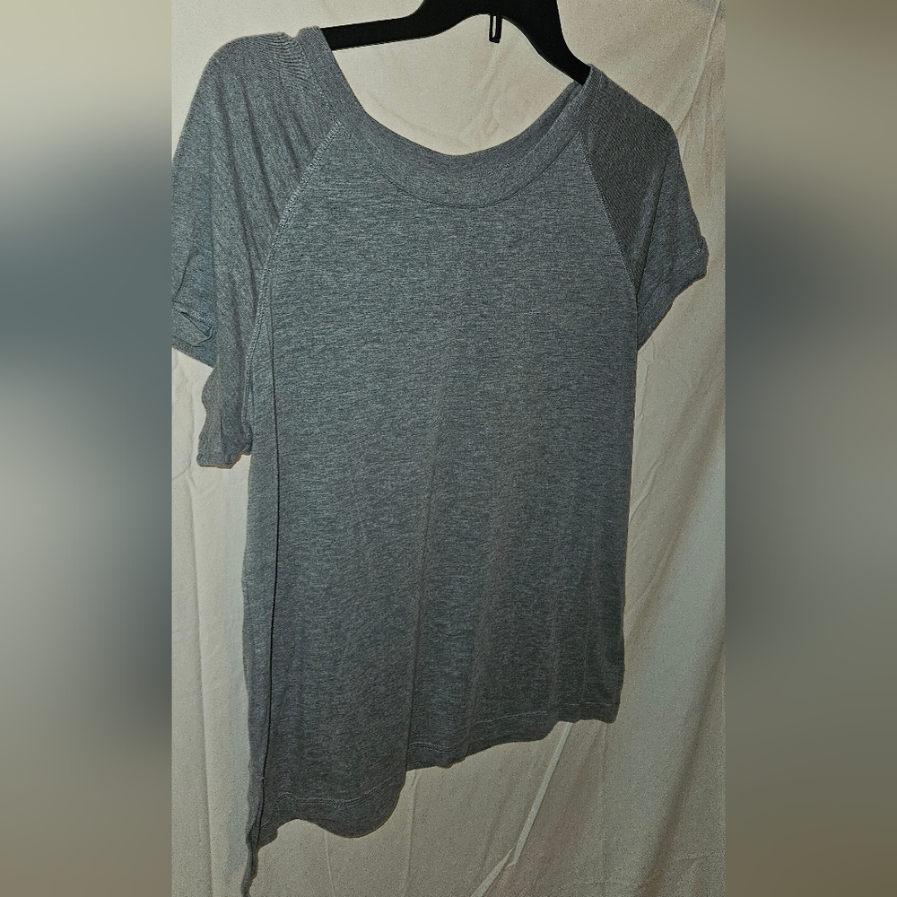Source Unknown Heather Gray Short Sleeve Tee